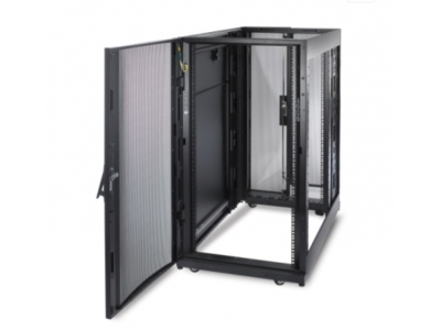 NetShelter SX 24U 600mm x 1070mm Deep Enclosure