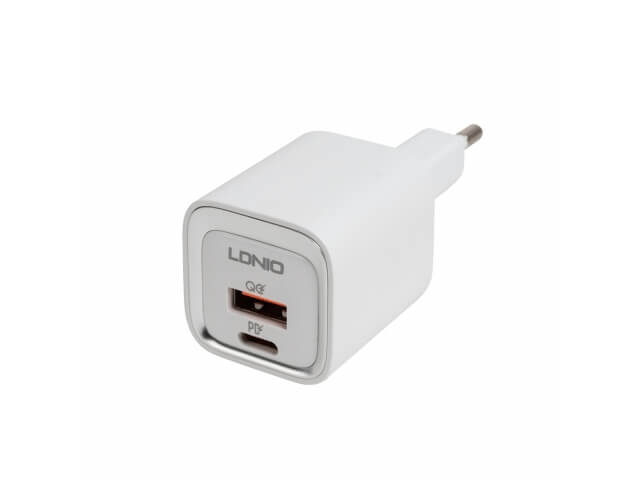 Универсальное зарядное устройство LDNIO A2318M MFI 20W USB-А, USB-C Белый